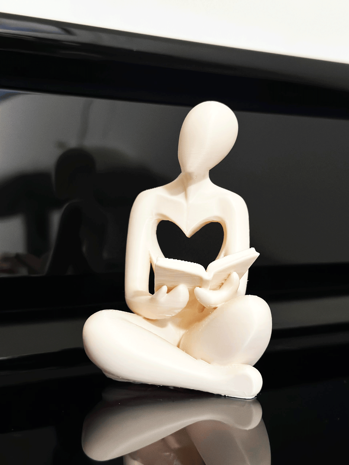 Minimalist Reading Sculpture with Heart 📖🤍