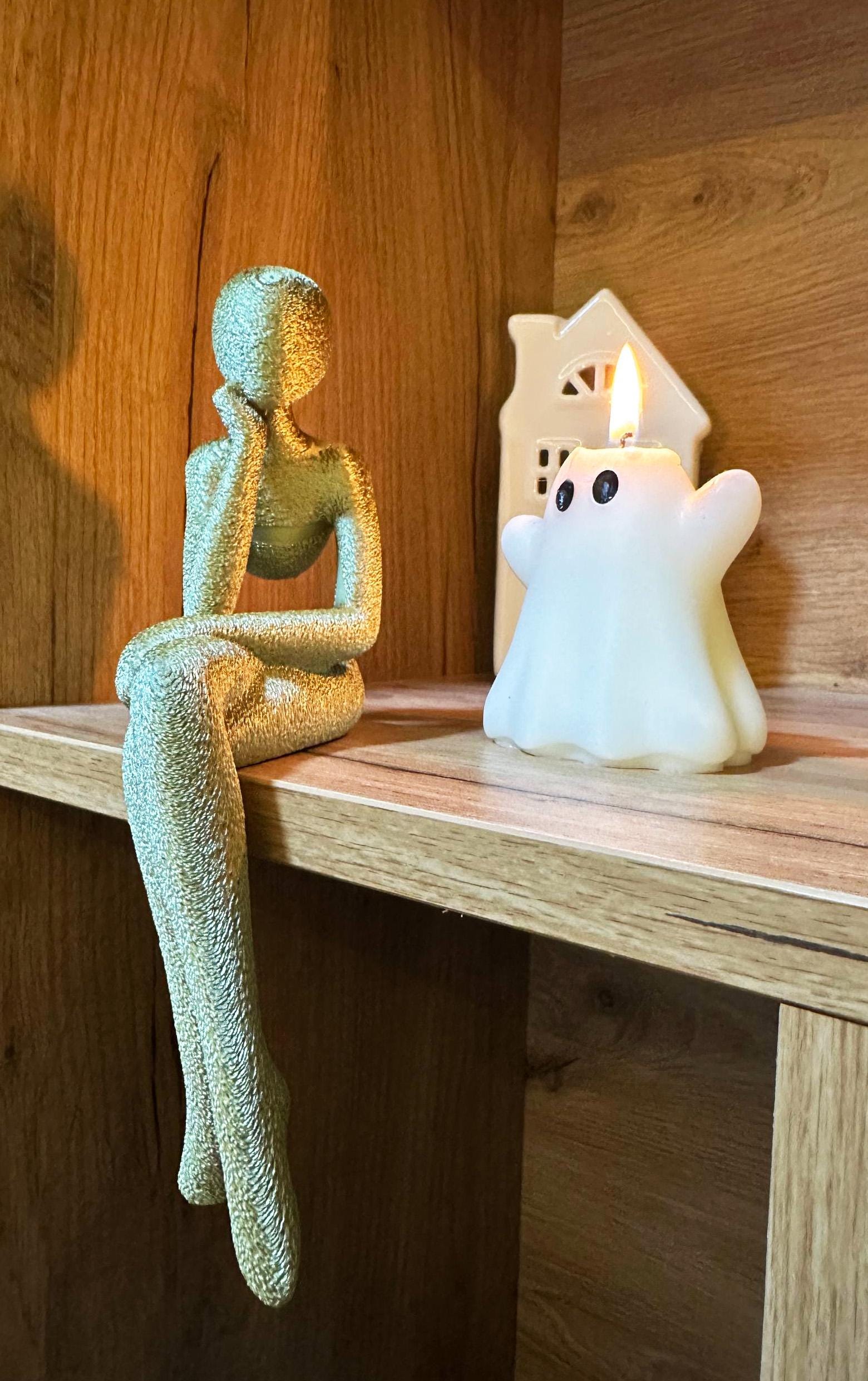 3D Printed Shelf Edge Figurine, Minimalist Sitting Figure with Heart, Romantic Sculpture Home Decor